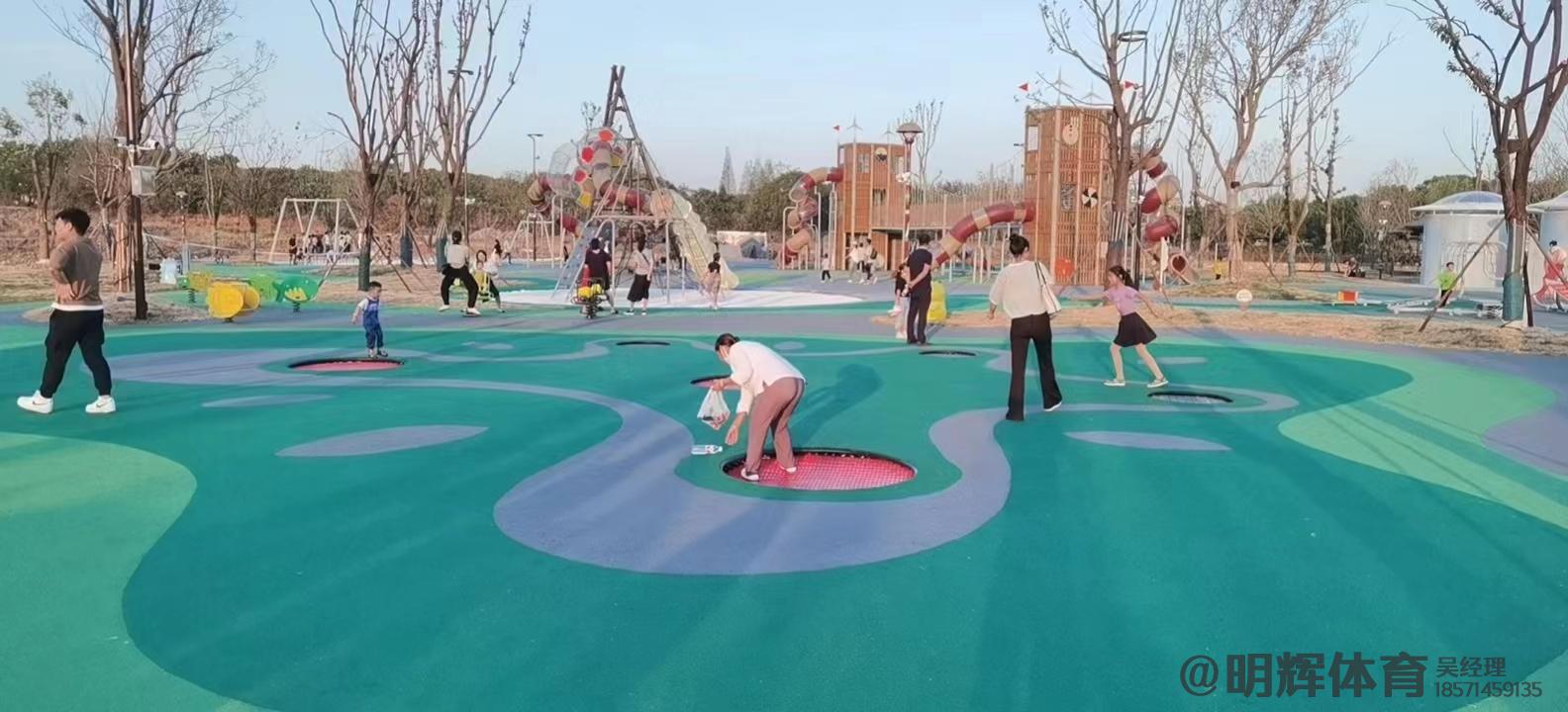比如公园跑道是用什么材料做成的